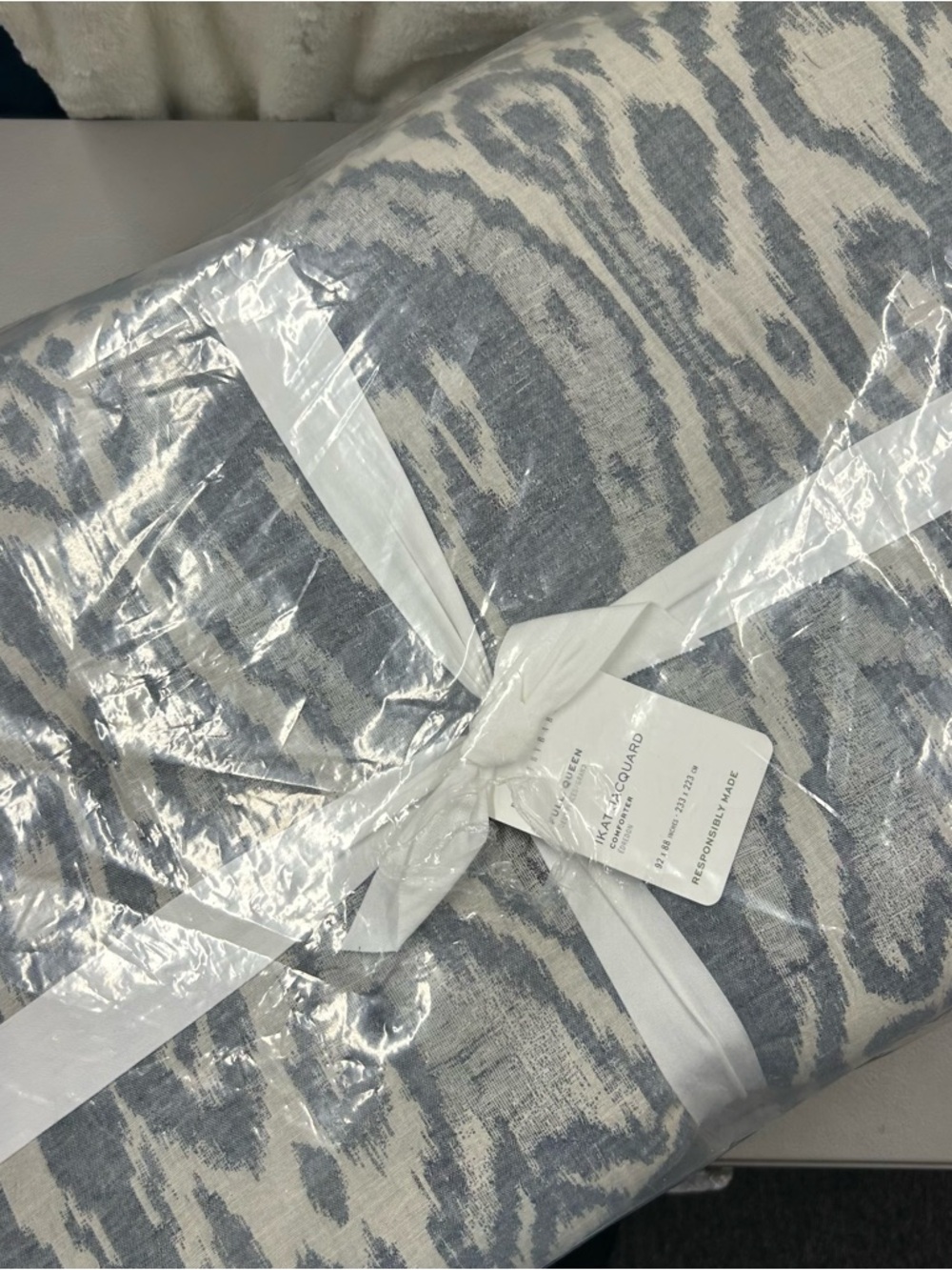 Pottery Barn Ava Ikat Jacquard Comforter Full Queen Chambray Bedding NWT